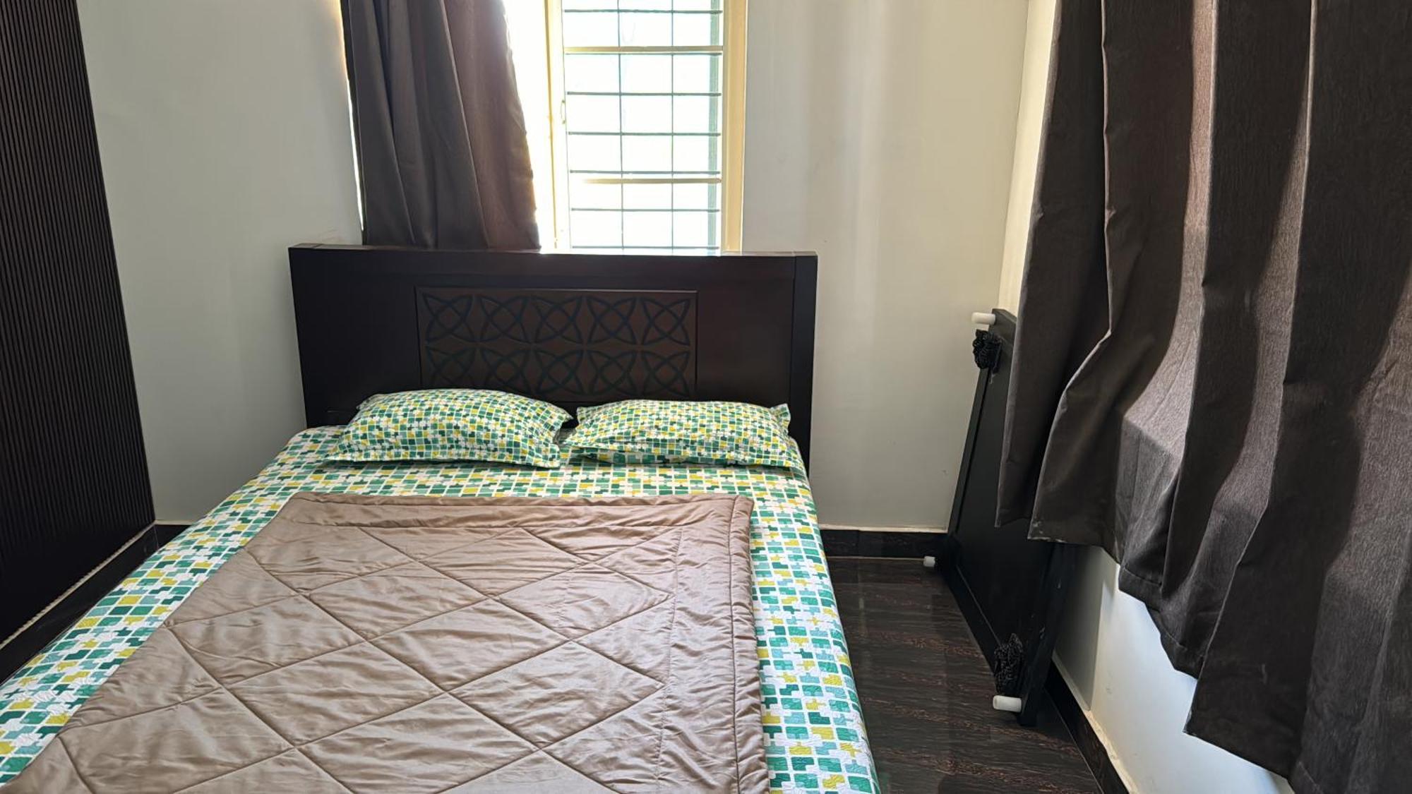 Raj Home Stay Mysore Exteriör bild